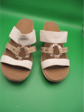 Cali from Skechers Luxe Foam Wedge Sandals Size 8